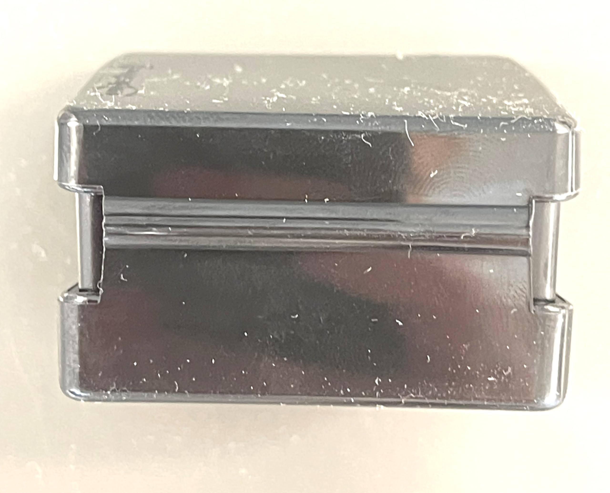 LAURA GELLER NEW YORK Eye + Lip Cosmetic Pencil Sharpener - Easy to Clean - Eyeliner, Lip Liner and Eyebrow Pencil Sharpener - Image 9