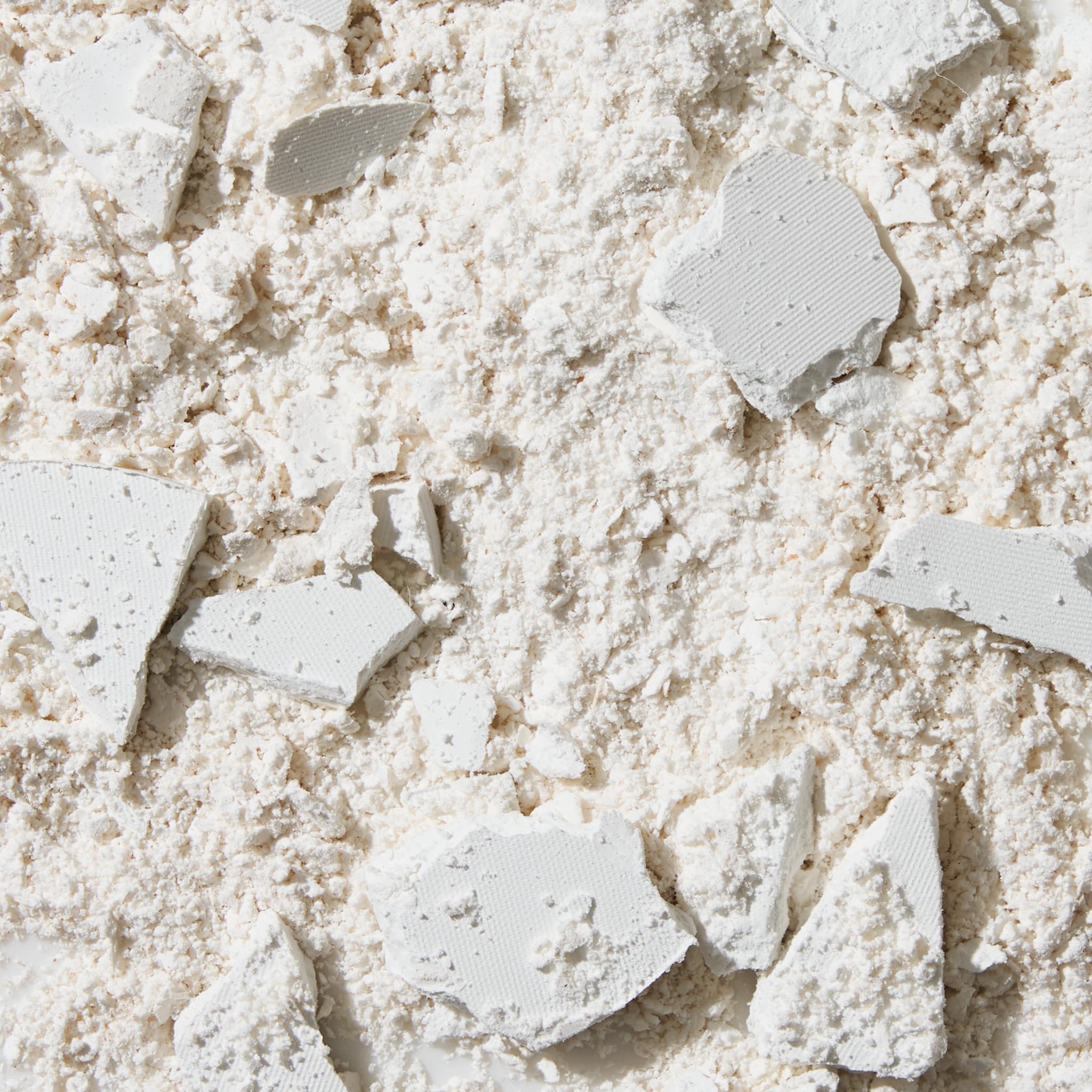 LAURA GELLER NEW YORK Matte Maker Pressed Setting Powder - Translucent - Setting Powder & Finishing Powder - Oil-Control - Filter-Like Matte Finish - All Skin Types - Image 9